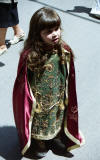 Bambina vestita con gli abiti di San Vito.